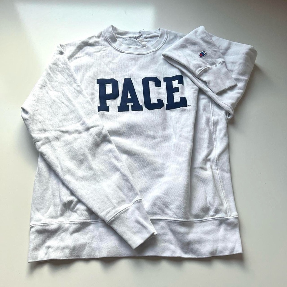 Vintage Thrifted Pace Y2K College Crewneck/ Sweatshirt 🤍